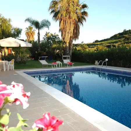 Villa Belvilla By Oyo Azzurra *