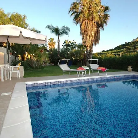 Villa Belvilla By Oyo Azzurra Trappeto (Sicily)